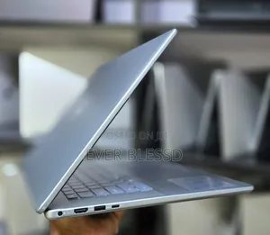 Laptop Dell Inspiron 16 Plus 7640 32GB Intel Core Ultra 9 SSD 2T