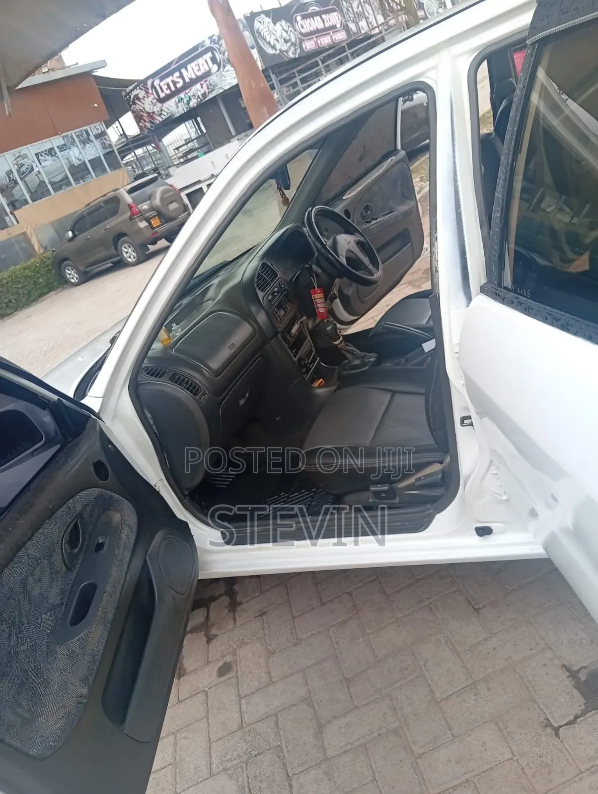 Mitsubishi Lancer 1999 White