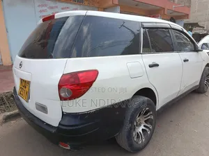 Nissan Advan 2011 White