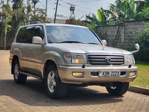Toyota Land Cruiser 100 4.7 V8 Executive 2005 Gold