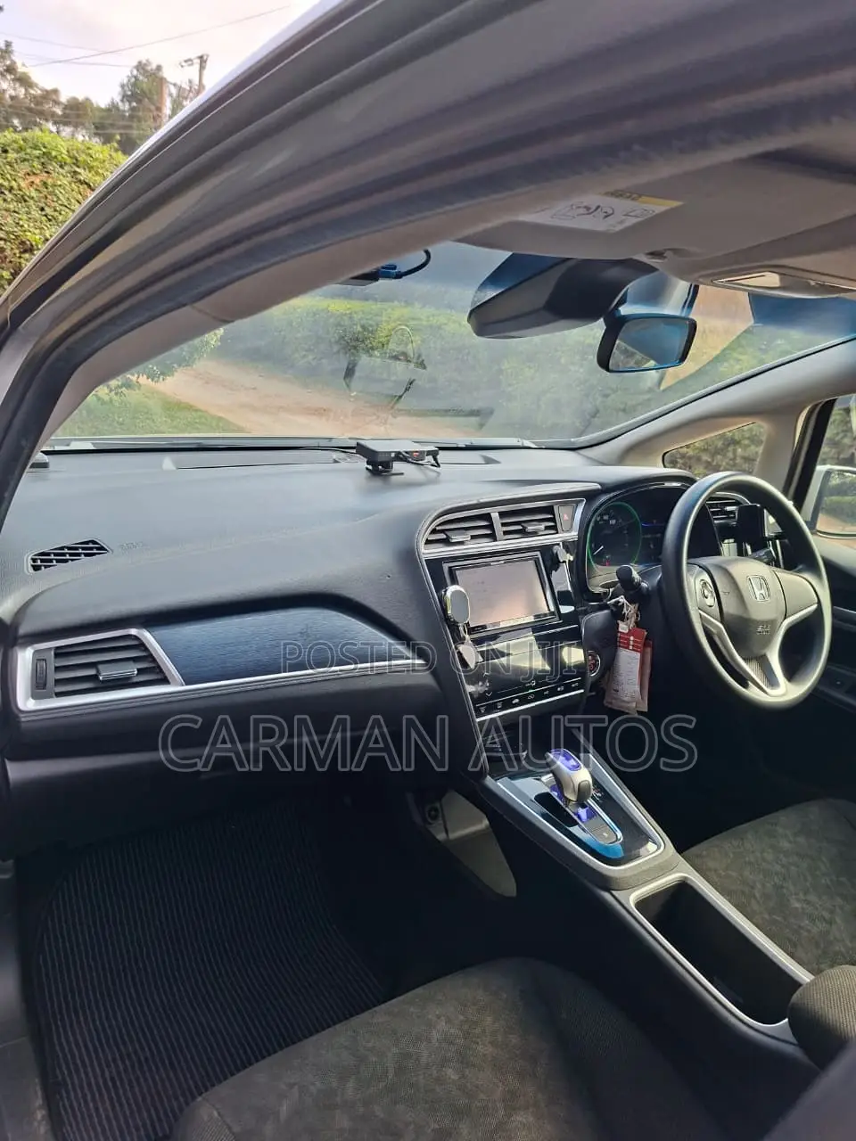 Honda Shuttle 1.5 G 2WD 2016 Silver