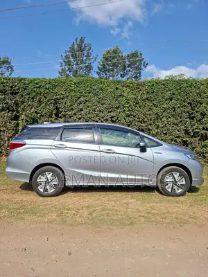 Honda Shuttle 1.5 G 2WD 2016 Silver