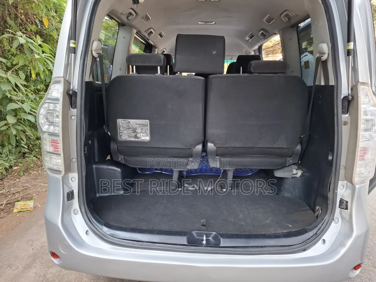 Toyota Voxy 2013 Silver
