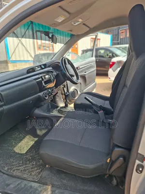 Toyota Hilux 2021 Gray