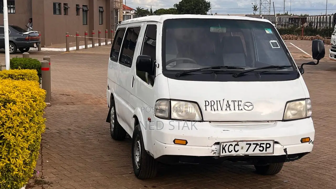 Mazda 1000 2010 White