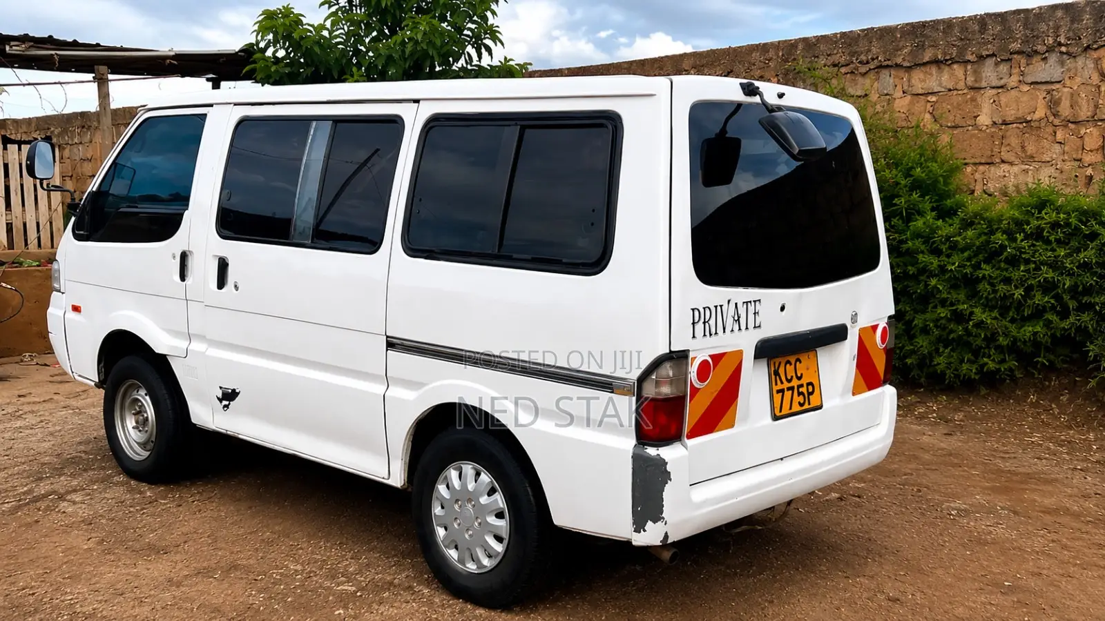 Mazda 1000 2010 White