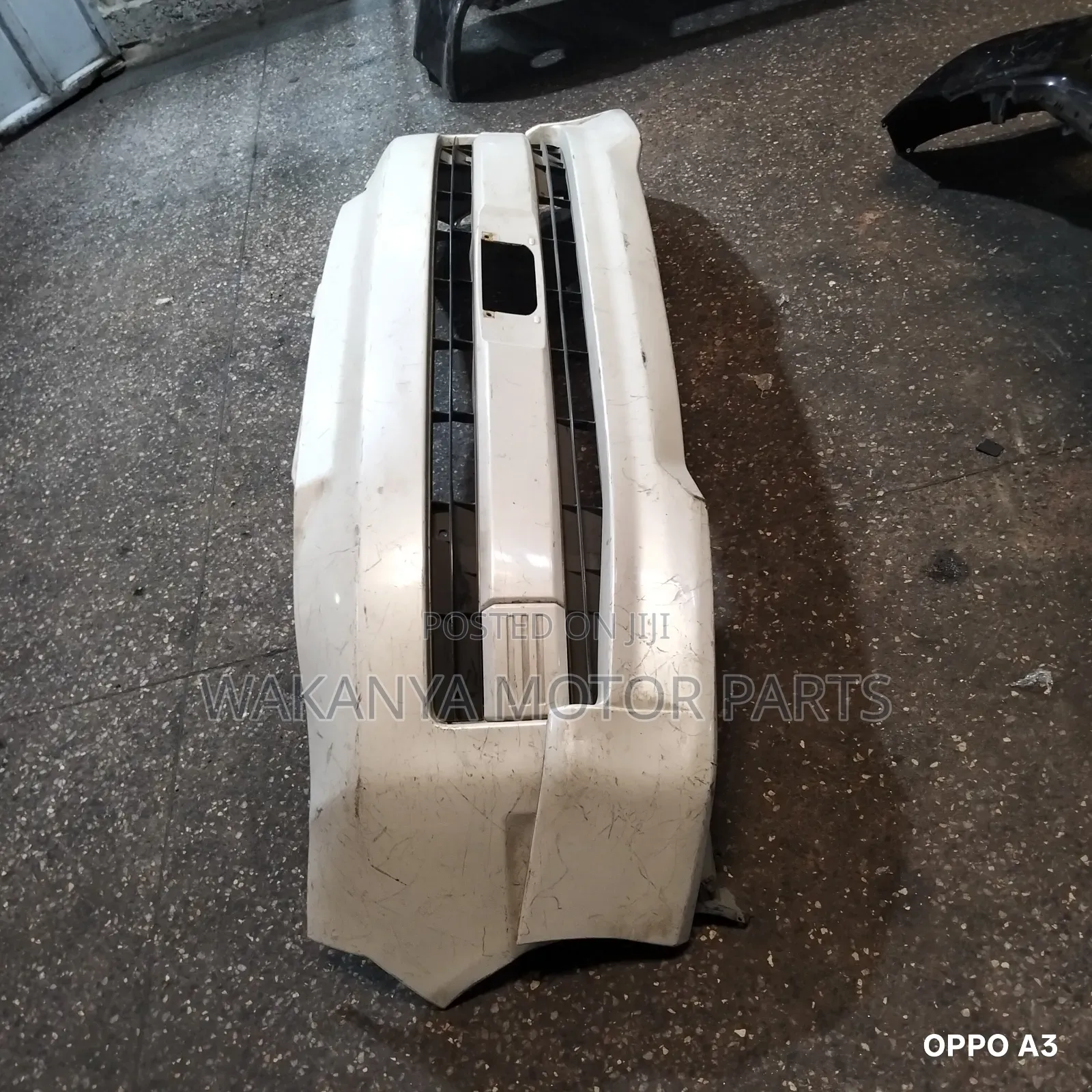Toyota Voxy Model 2002/2003 Front Bumper, Clean Ex Japan