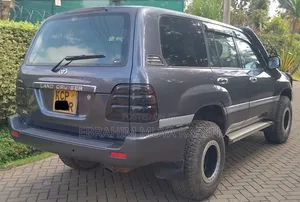 Toyota Land Cruiser 2002 Gray