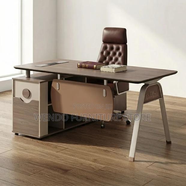 Office Desk; 1.6 Meters Executive Office Desk With Spacious Drawers