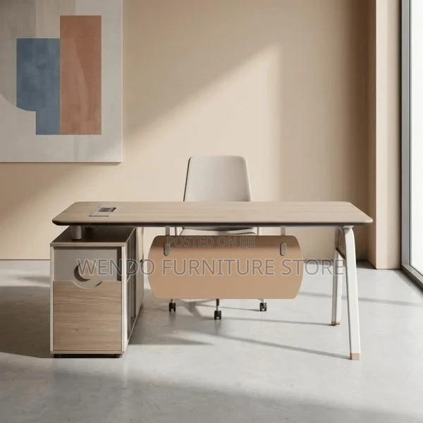 Office Desk; 1.6 Meters Executive Office Desk With Spacious Drawers - thumbnail 3