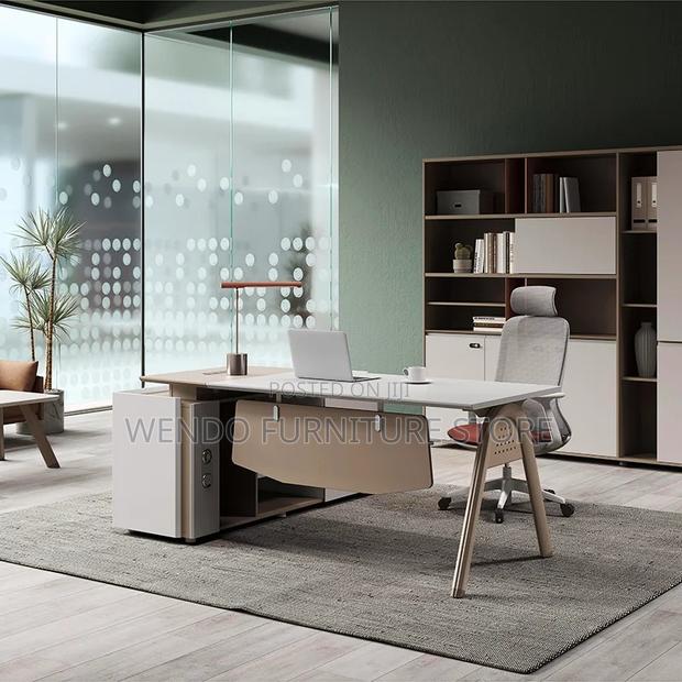 Office Desk; 1.6 Meters Executive Office Desk With Spacious Drawers - thumbnail 9