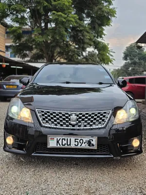Toyota Crown 2012 Black