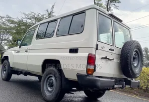 Toyota Land Cruiser 2020 White