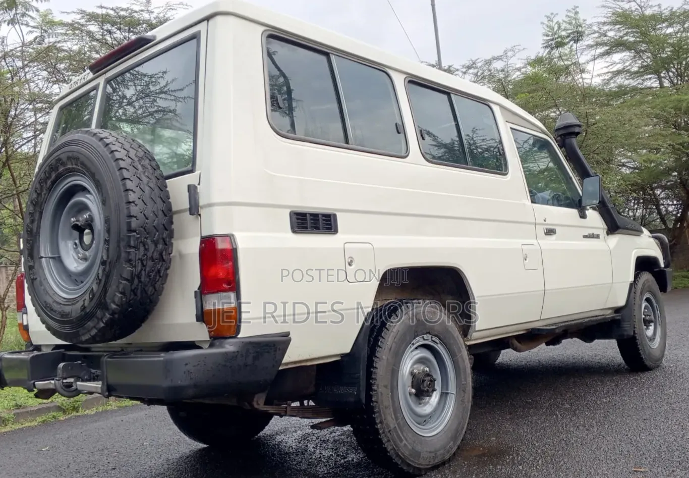 Toyota Land Cruiser 2020 White