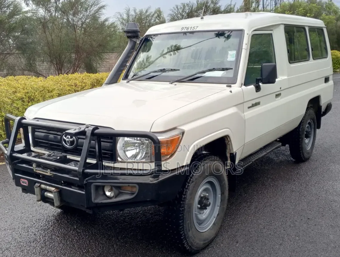 Toyota Land Cruiser 2020 White