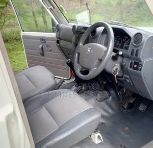 Toyota Land Cruiser 2020 White