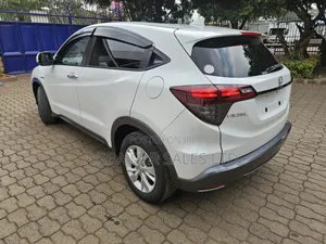 Honda Vezel 2019 White