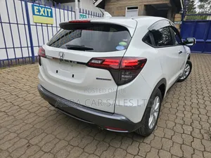 Honda Vezel 2019 White