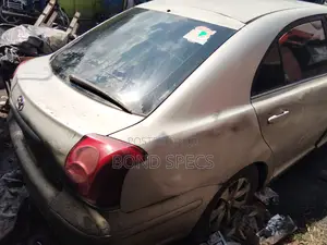 Toyota Avensis 2005 Silver