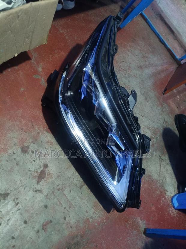 Headlight Lexus 570 XENON - thumbnail 2