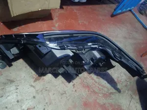 Headlight Lexus 570 XENON