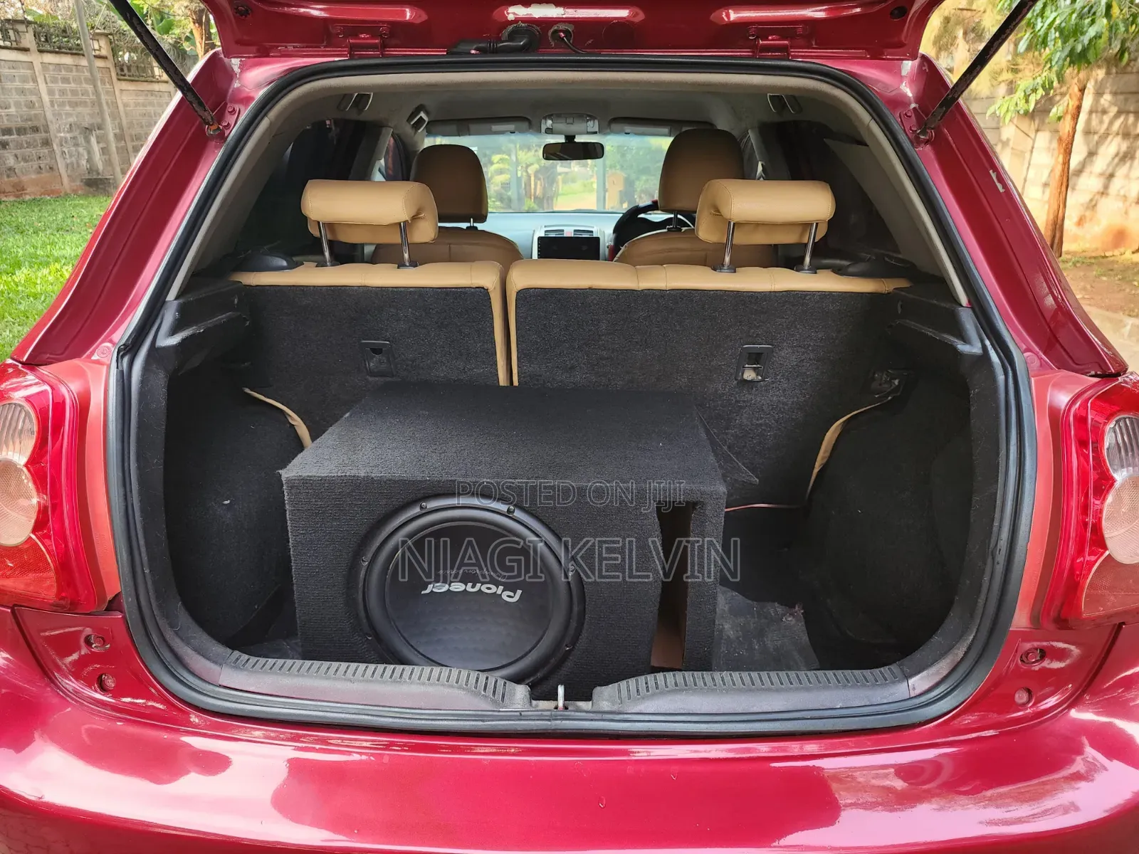 Toyota Auris 2007 Red