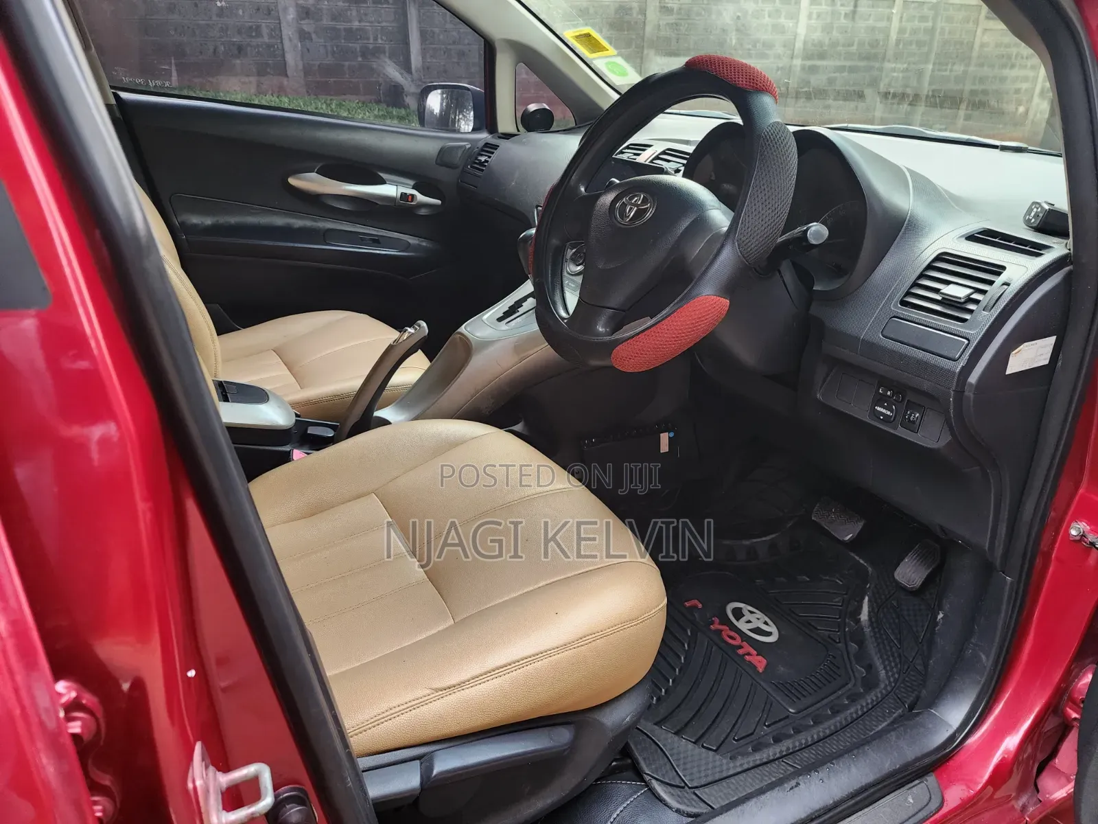 Toyota Auris 2007 Red