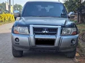 Mitsubishi Pajero 2004 Black