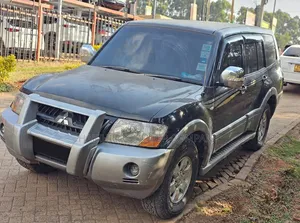 Mitsubishi Pajero 2004 Black