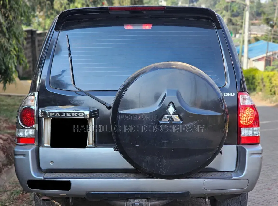 Mitsubishi Pajero 2004 Black