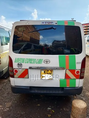 Toyota HiAce 2010 White