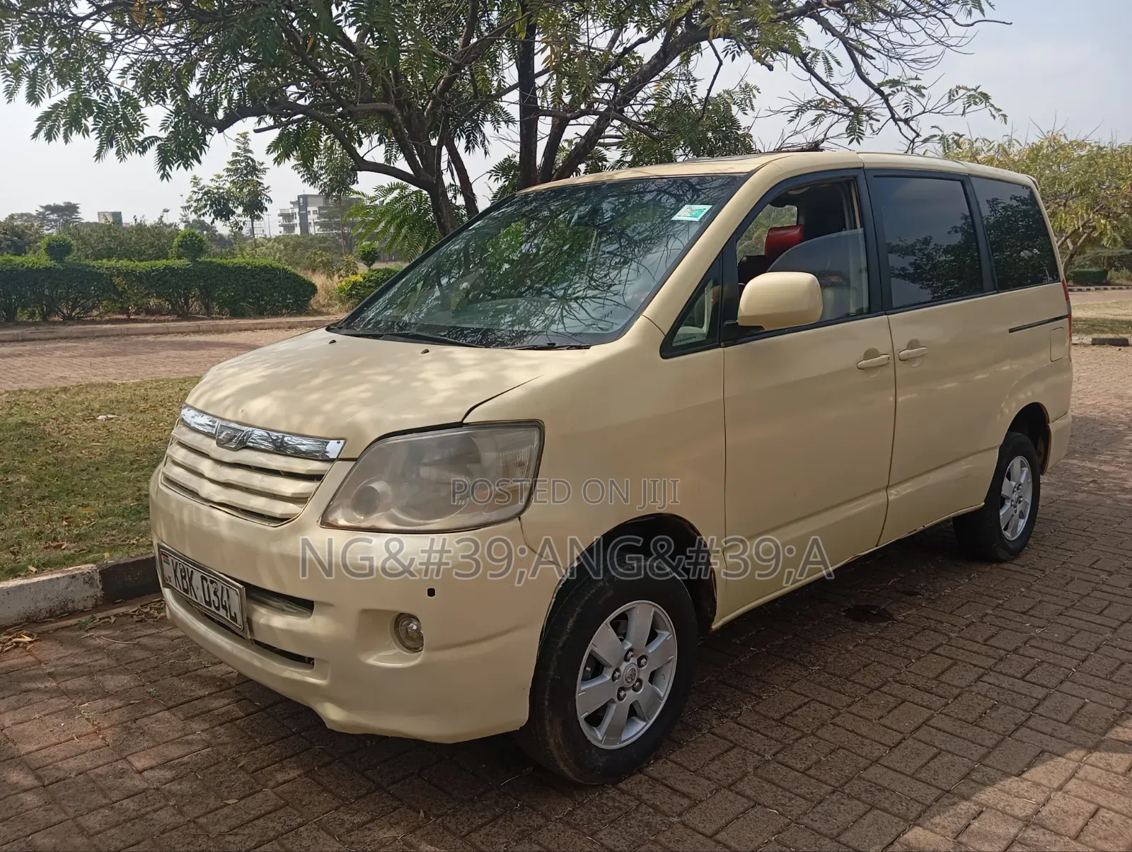 Toyota Noah 2003 Yellow