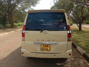 Toyota Noah 2003 Yellow