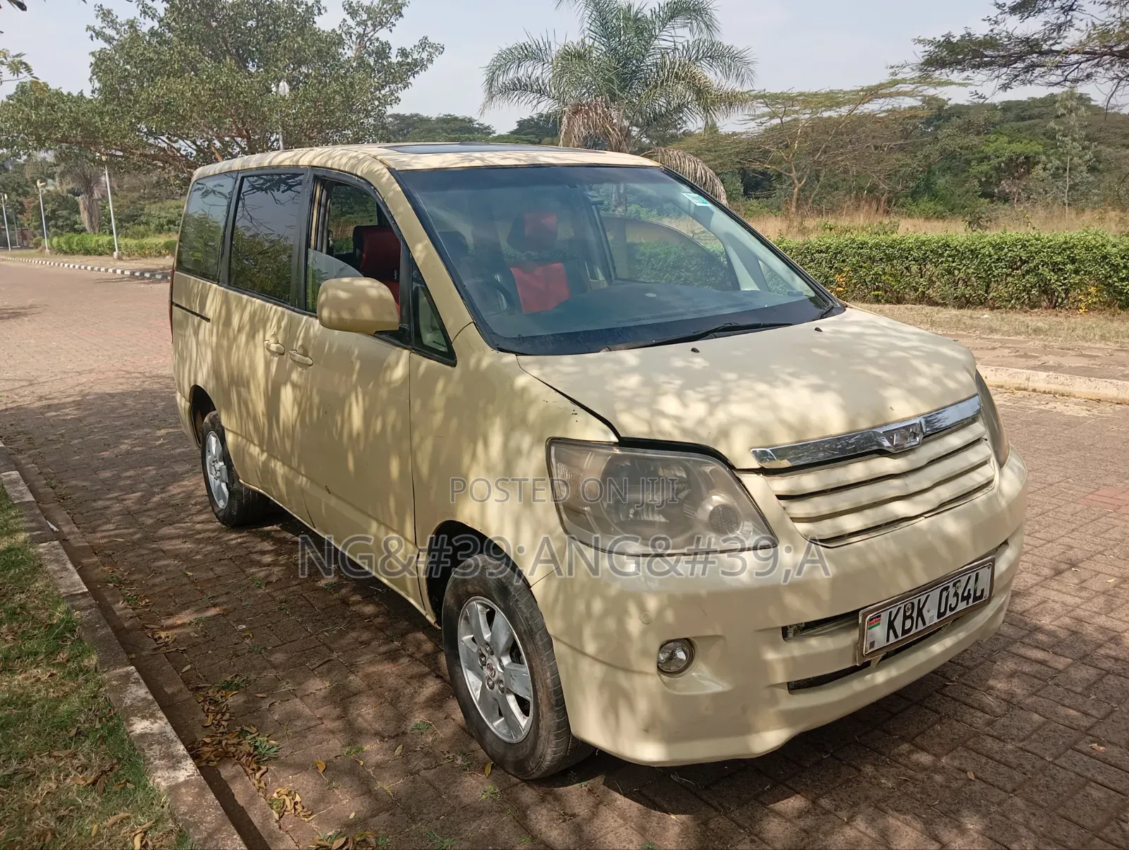 Toyota Noah 2003 Yellow