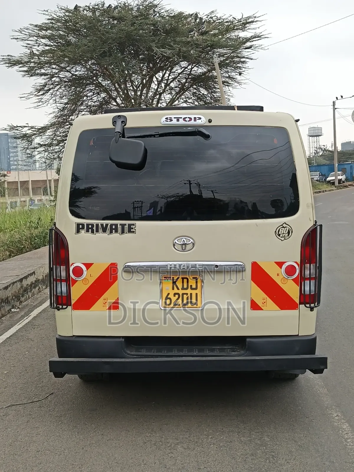 Toyota HiAce 2015 Gold