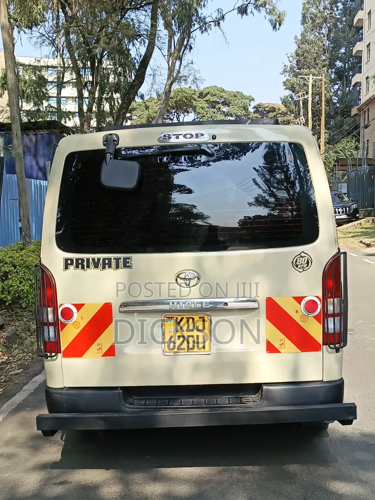 Toyota HiAce 2015 Gold