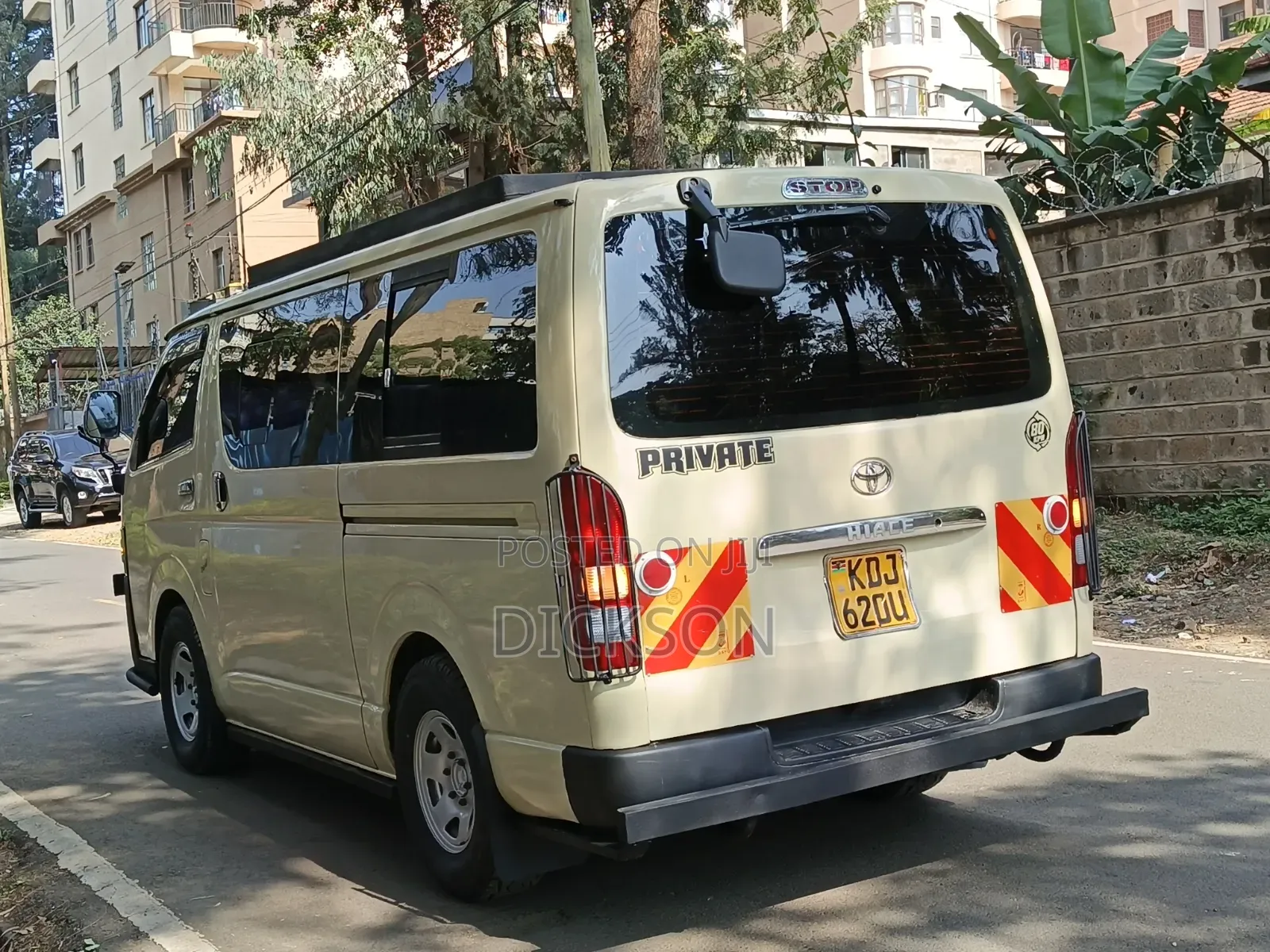 Toyota HiAce 2015 Gold