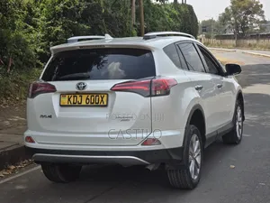 Toyota RAV4 2015 White