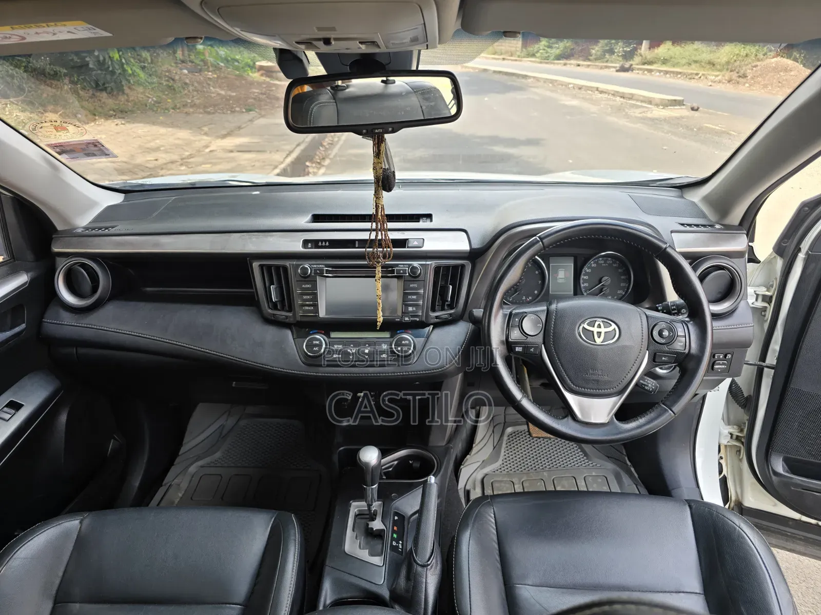 Toyota RAV4 2015 White