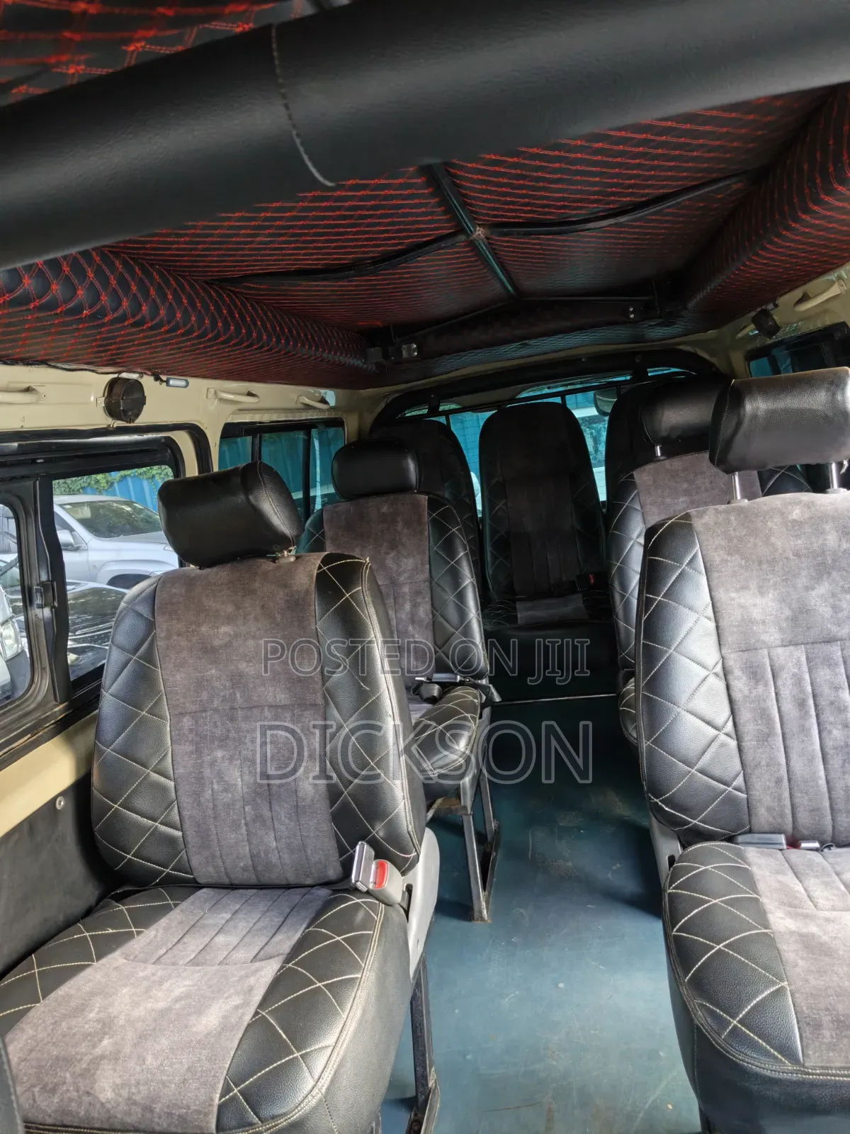 Toyota HiAce 2015 Gold