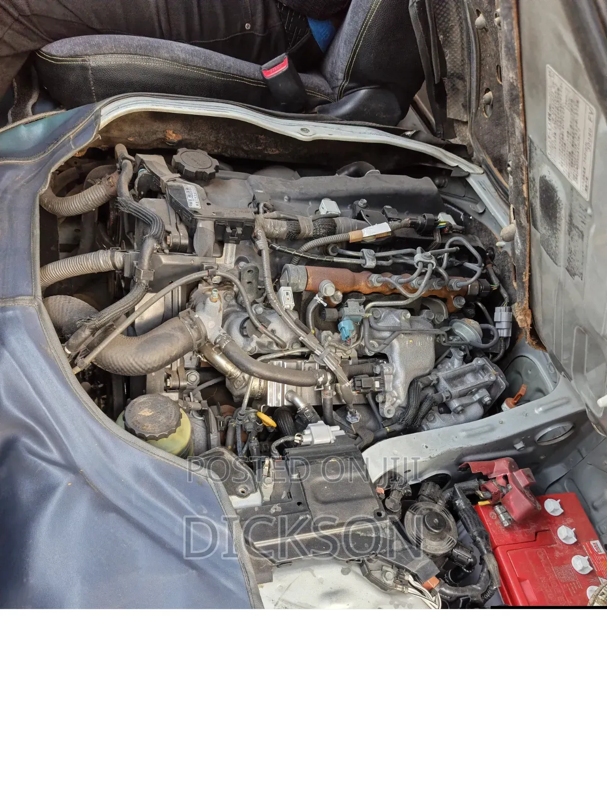 Toyota HiAce 2015 Gold