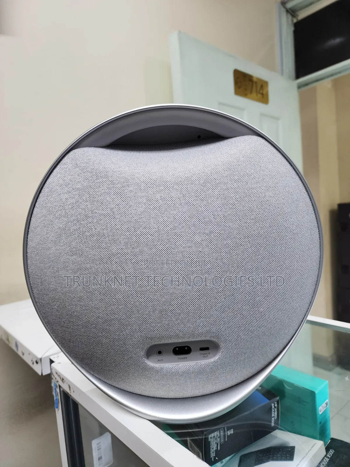 Harman Kardon Onyx Studio 9