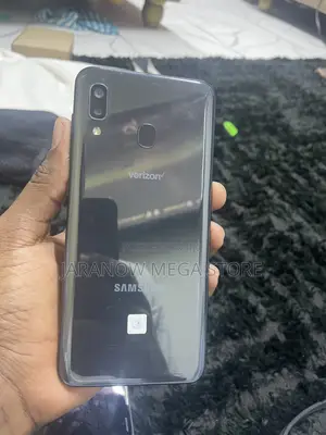 Samsung Galaxy A20 32 GB Black