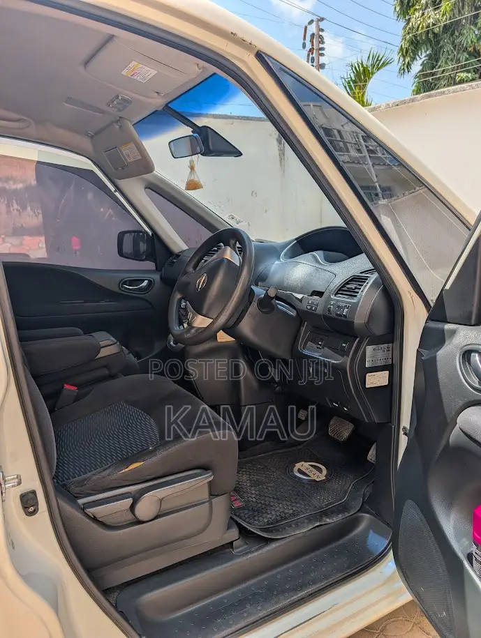 Nissan Serena 2015 White