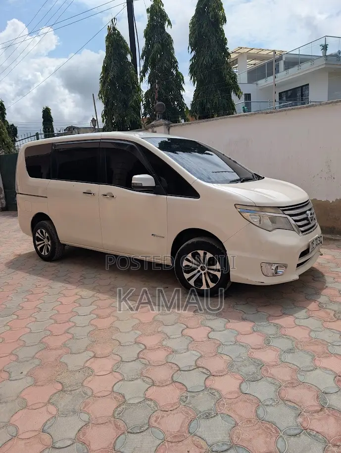 Nissan Serena 2015 White