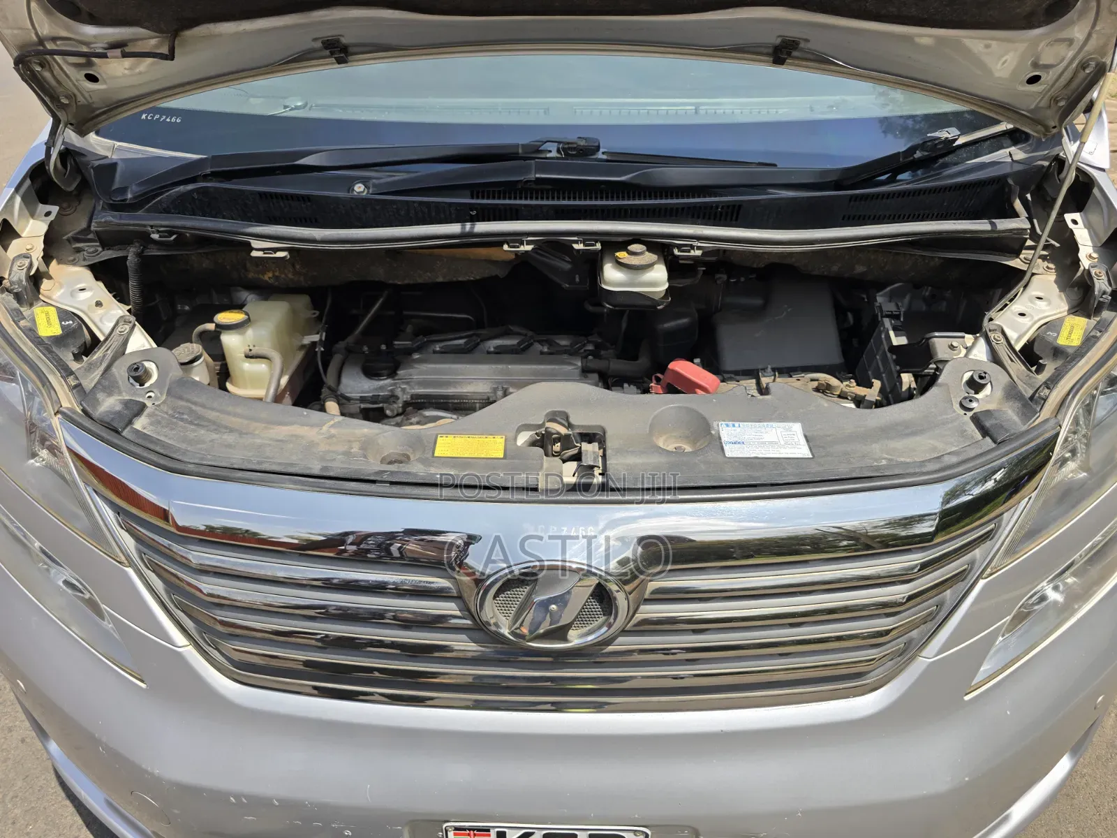 Toyota Vellfire 2010 Silver