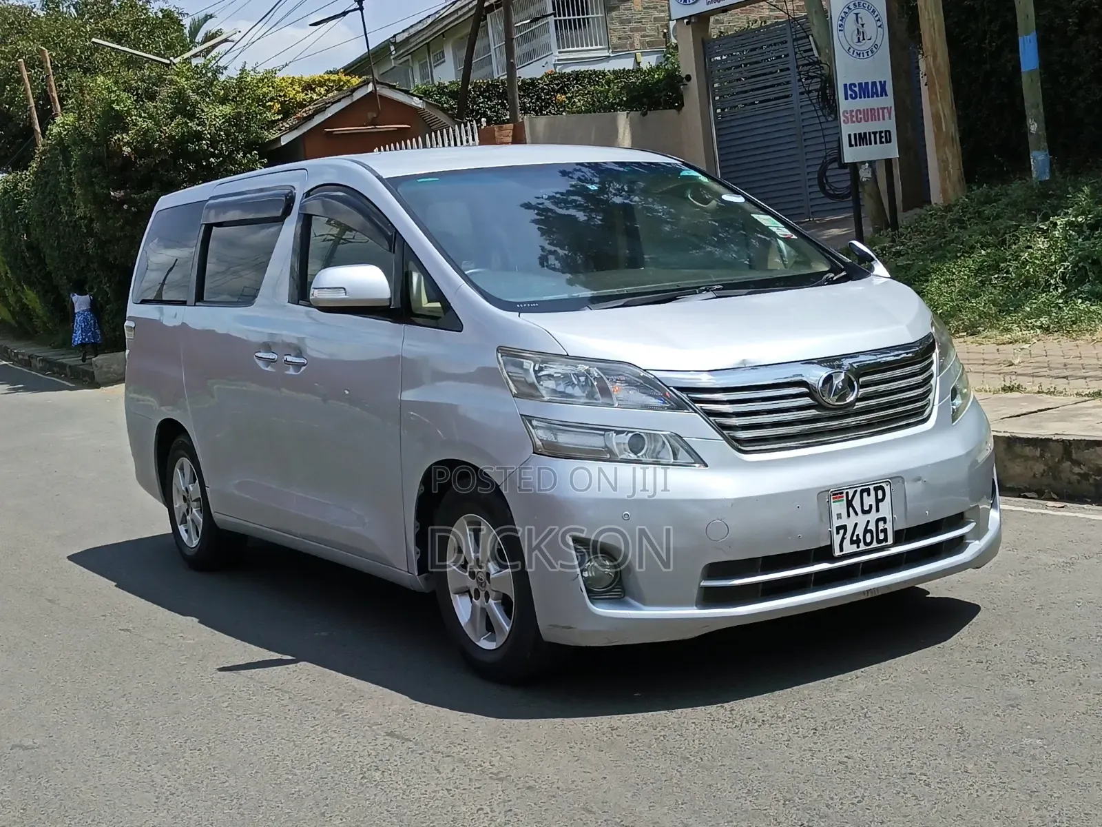 Toyota Vellfire 2011 Silver