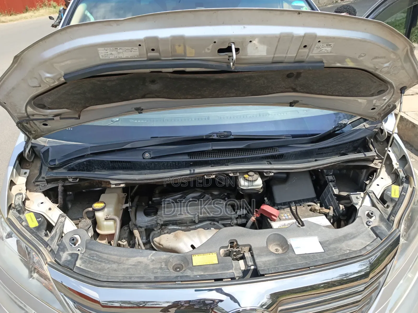 Toyota Vellfire 2011 Silver