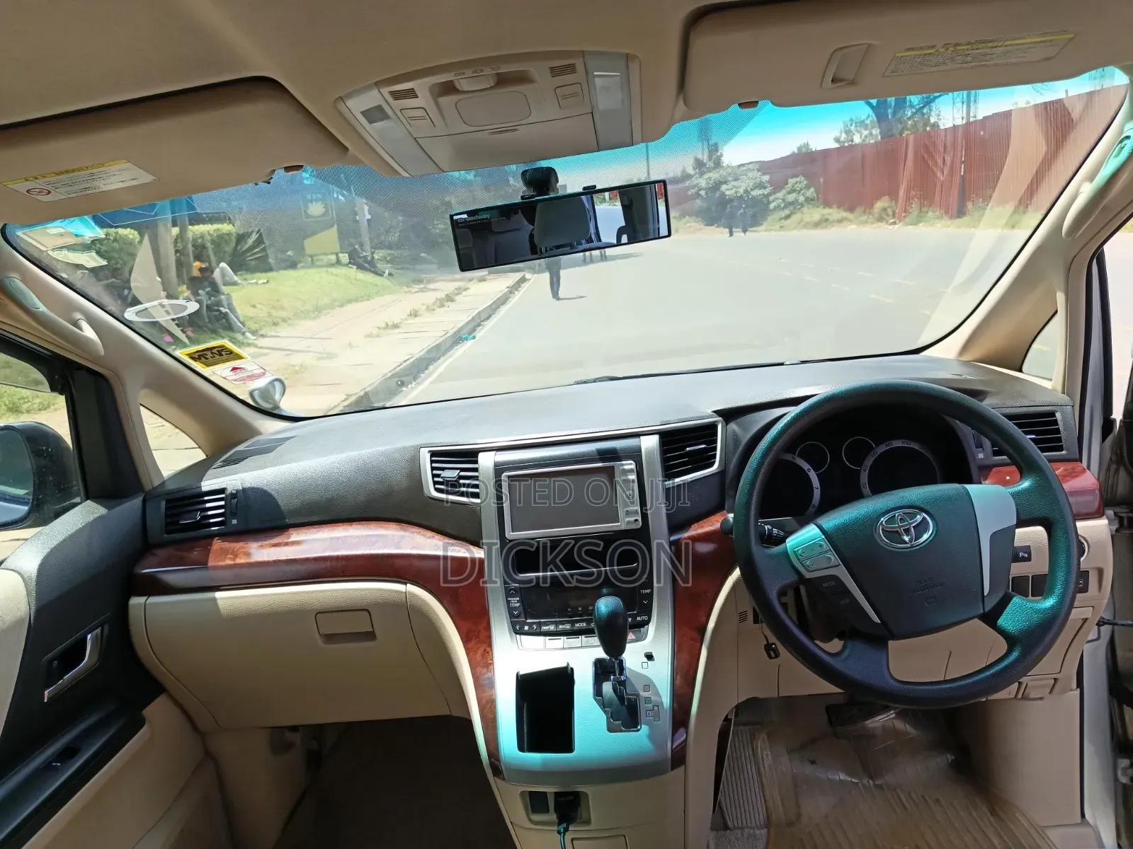Toyota Vellfire 2011 Silver