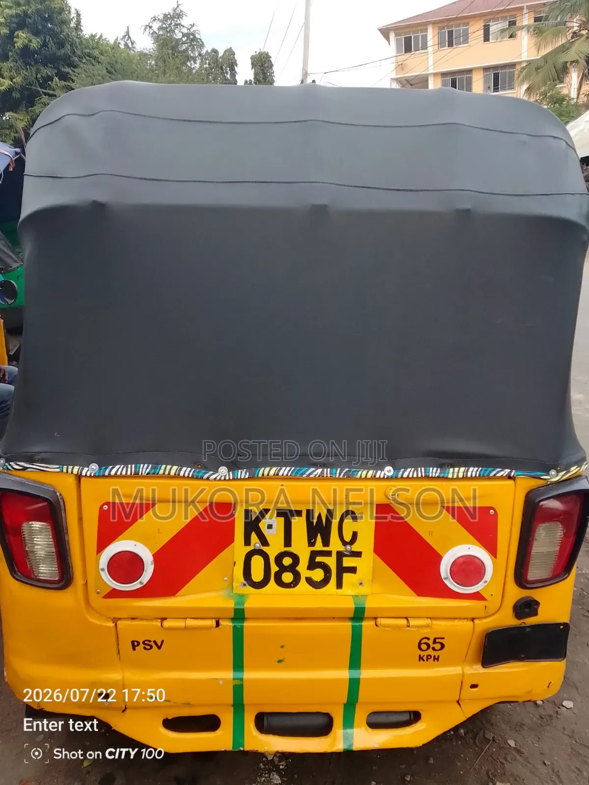 Piaggio 2023 Yellow